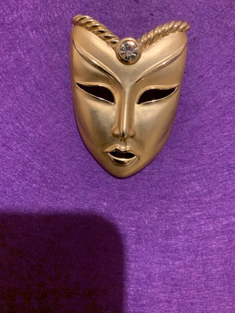 Gold Mask Brooch with Rhinestone Accent - Picture 3 of 5